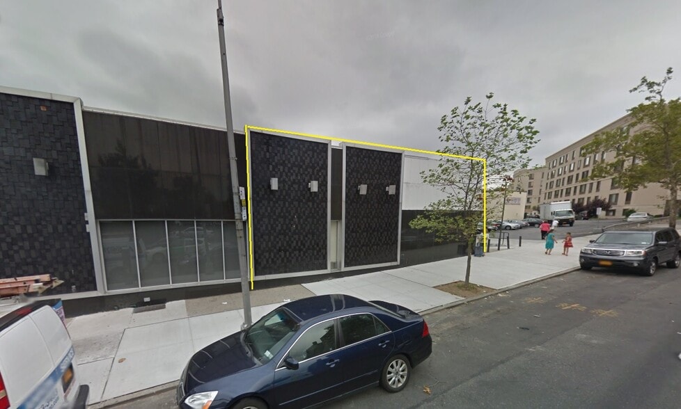 64-02-64-22 108th St, Flushing, NY à louer - Photo de l’immeuble – Image 2 sur 3