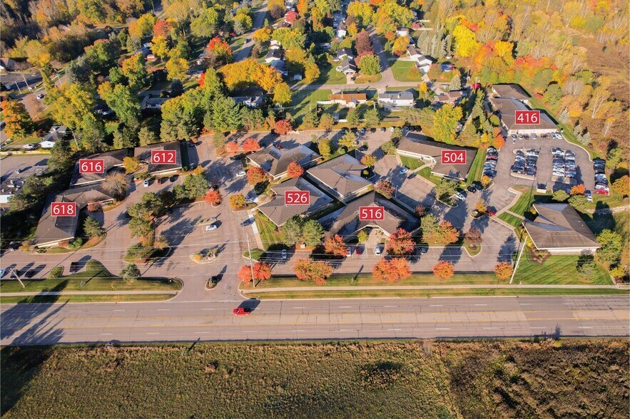 516 S Creyts Rd, Lansing, MI à louer - Photo de l’immeuble – Image 2 sur 3