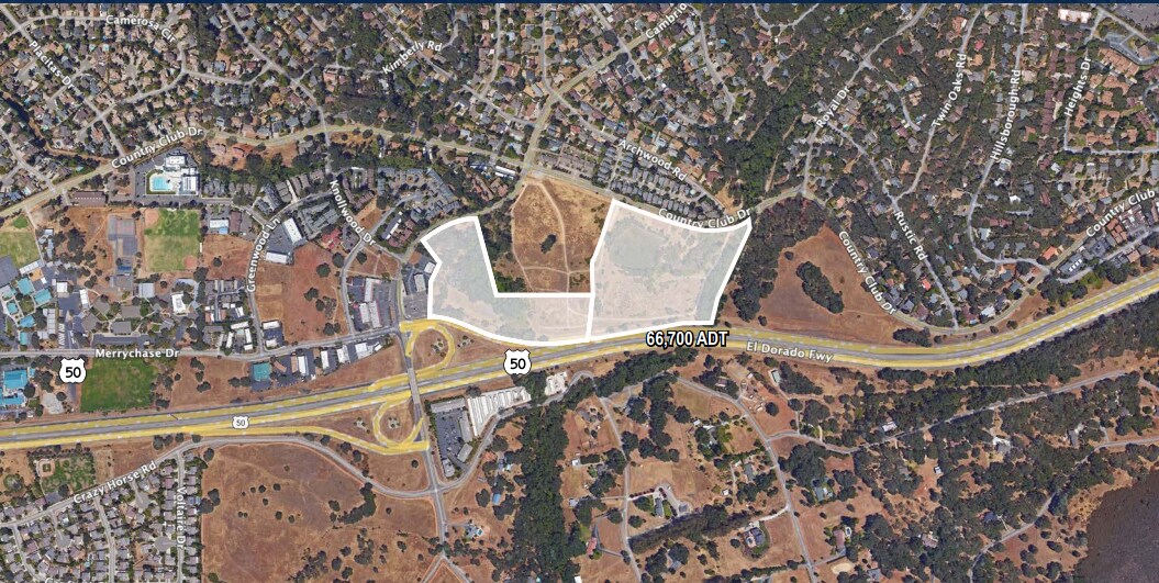 CAMBRIDGE-COUNTRY CLUB portefeuille de 2 biens à vendre sur LoopNet.fr Photo principale– Image 1 sur 2