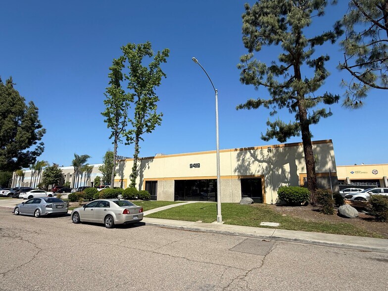 9419 Abraham Way, Santee, CA à louer - Photo de l’immeuble – Image 1 sur 5