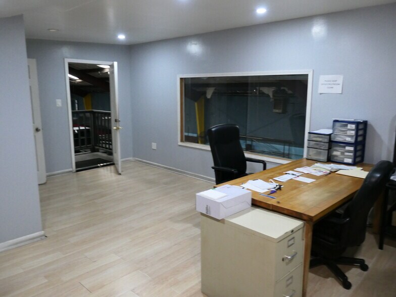 7130 Long Dr, Houston, TX à vendre - Photo de l’immeuble – Image 3 sur 7