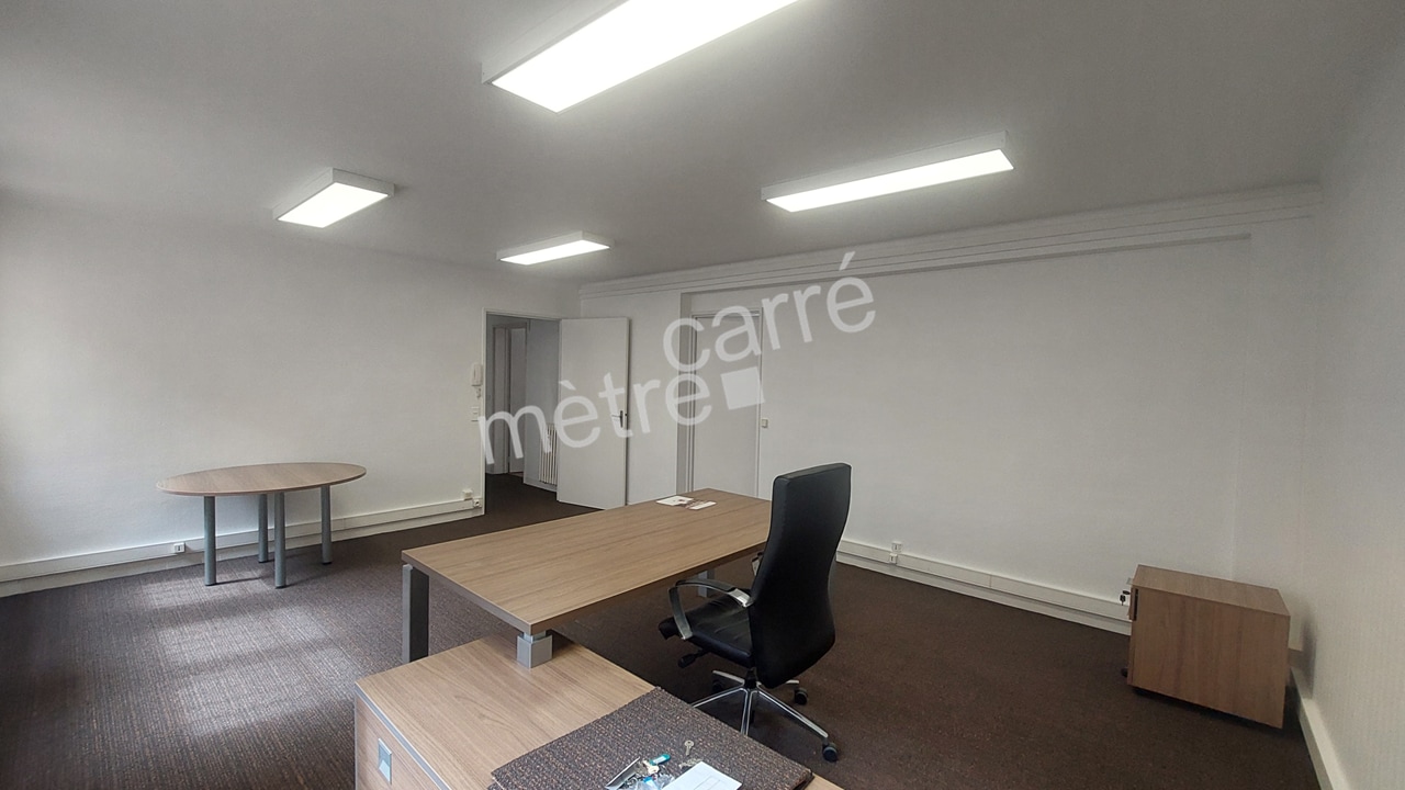3 Rue Général Leclerc De Hautecloque, Nantes, LA 44000 -  -  - Photo intérieure - Image 2 of 2