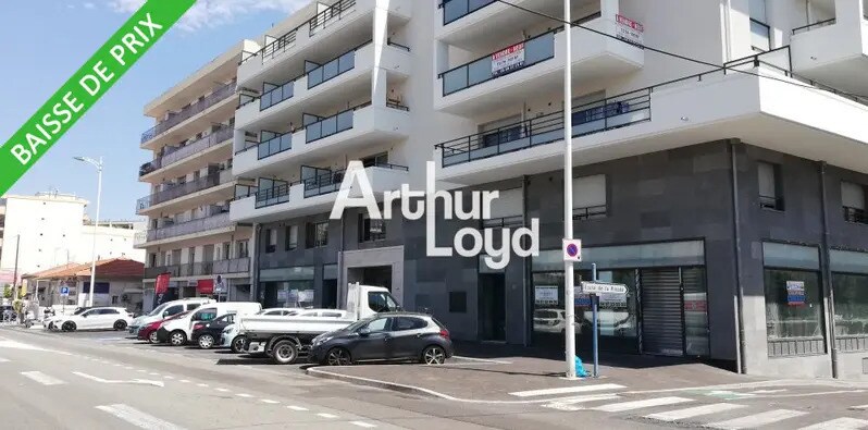 Local commercial dans Cagnes-sur-Mer à louer Photo de l’immeuble– Image 1 sur 6