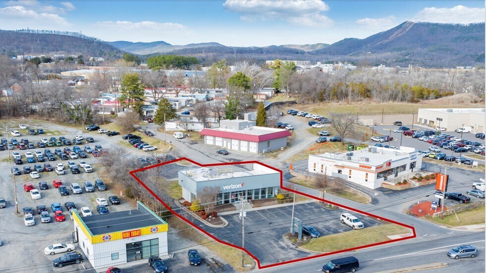 6926 Peters Creek Rd, Roanoke, VA à vendre - Photo de l’immeuble – Image 2 sur 6