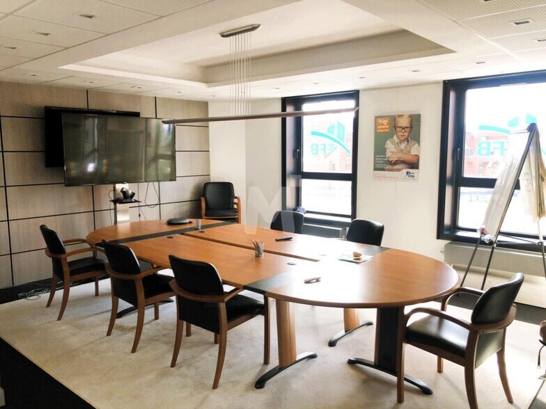 Bureau dans Évry-Courcouronnes à vendre - Photo intérieure – Image 2 sur 15