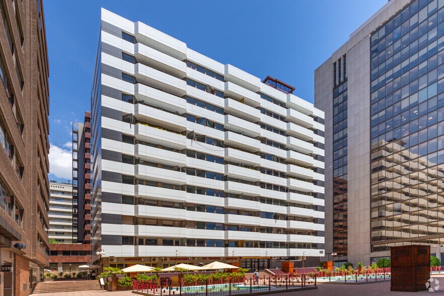 Paseo Castellana, 143, Madrid, Madrid à louer - Photo de l’immeuble – Image 2 sur 15