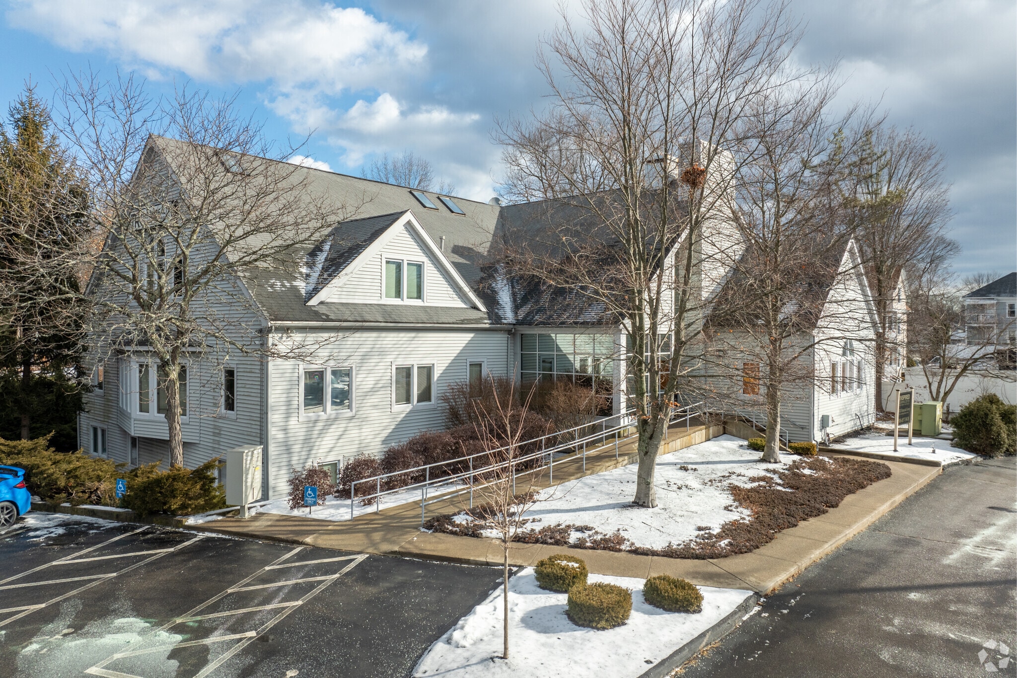 425 Pleasant St, Brockton, MA à vendre Photo principale– Image 1 sur 21