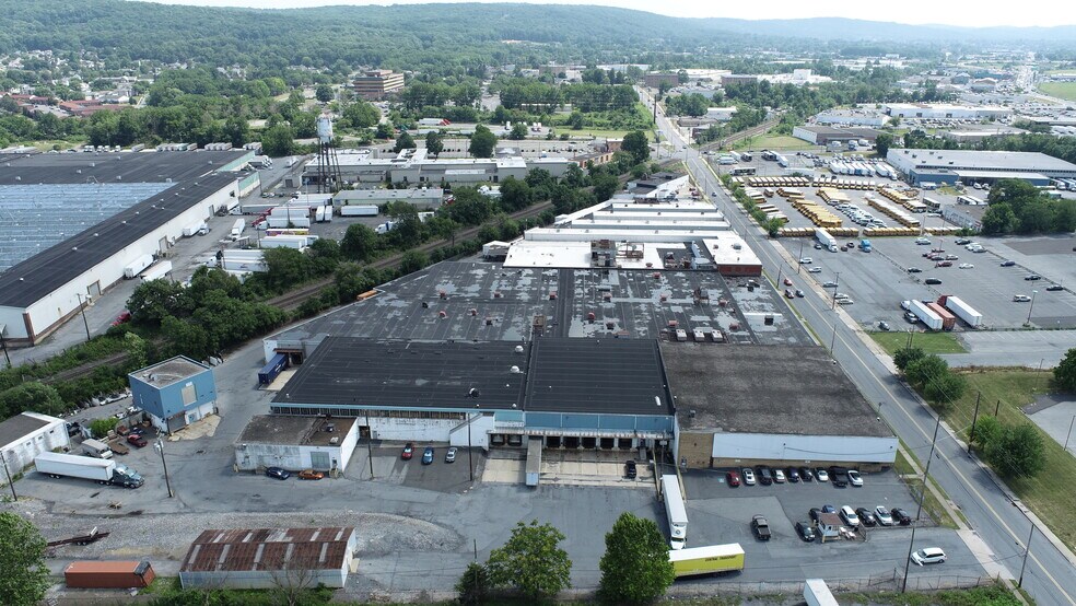 1629-1915 S 12th St, Allentown, PA à louer - Photo de l’immeuble – Image 2 sur 6