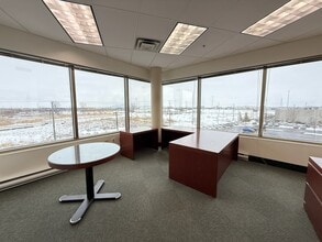 1550 Rue Ampère, Boucherville, QC à louer Photo intérieure– Image 2 sur 9