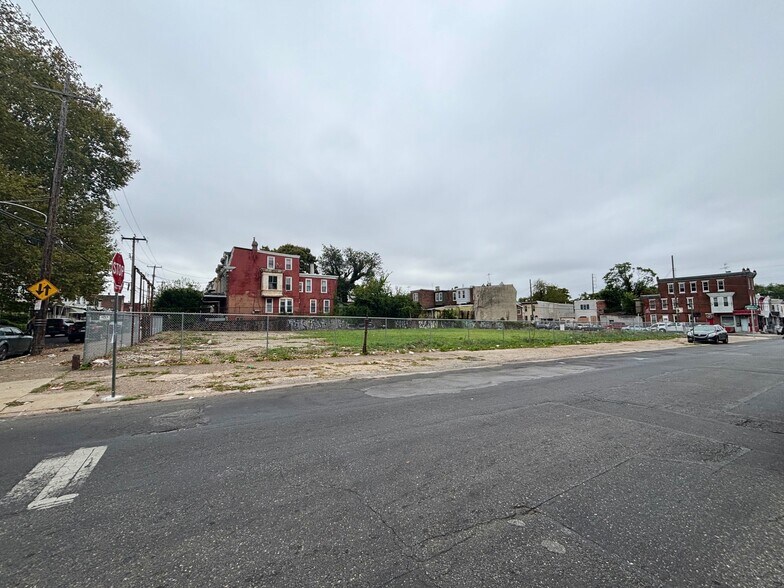 2128 W Ontario St, Philadelphia, PA à vendre - Photo de l’immeuble – Image 3 sur 7