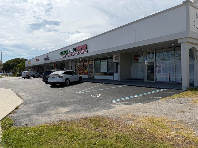 814 Court St, Clearwater, FL à louer - Photo de l’immeuble – Image 3 sur 8