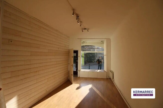 Plus de détails pour Local commercial à louer