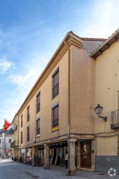 Calle San Felipe Neri, 3, Alcalá de Henares, Madrid à louer - Photo de l’immeuble – Image 2 sur 2