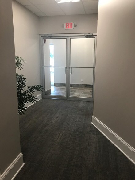 600 Corporate Cir, Harrisburg, PA à louer - Photo intérieure – Image 3 sur 4