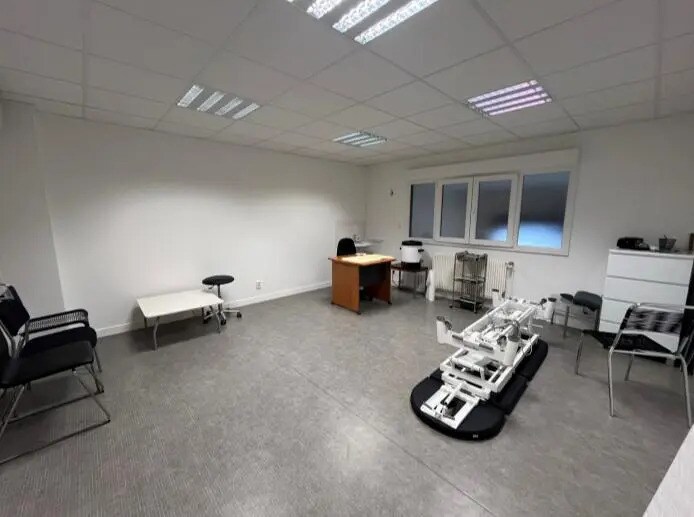 Bureau dans Reims à louer Photo de l’immeuble– Image 1 sur 5