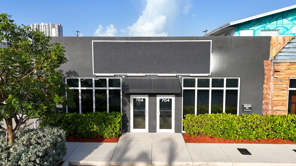 702-706 NE 1st Ave, Fort Lauderdale, FL à vendre - Photo de l’immeuble – Image 3 sur 34