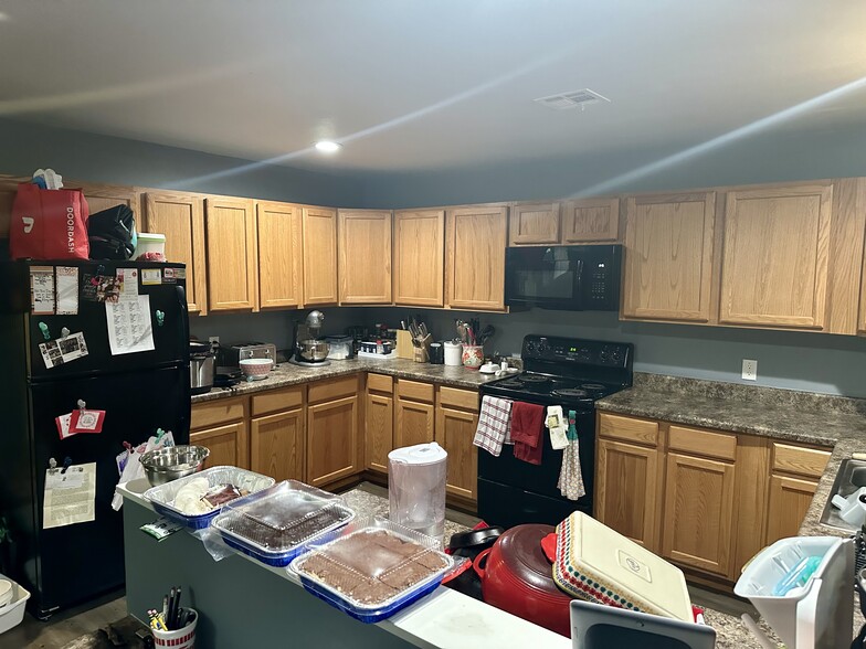 212 E Garfield Ave, Greensburg, KS à vendre - Photo de l’immeuble – Image 3 sur 26