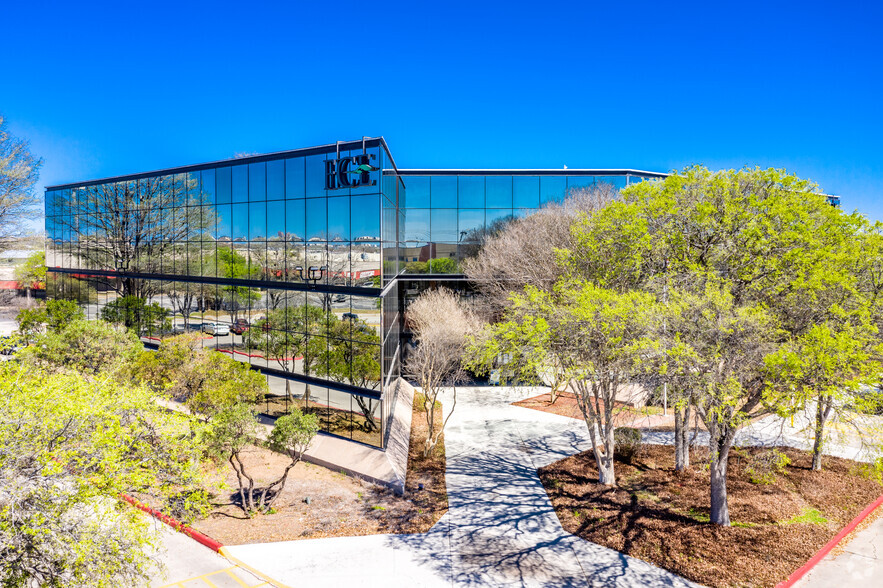 4615 Walzem Rd, San Antonio, TX à louer - Photo principale – Image 1 sur 11