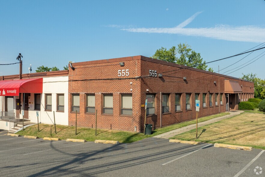 555 Secaucus Rd, Secaucus, NJ à louer - Photo de l’immeuble – Image 3 sur 8