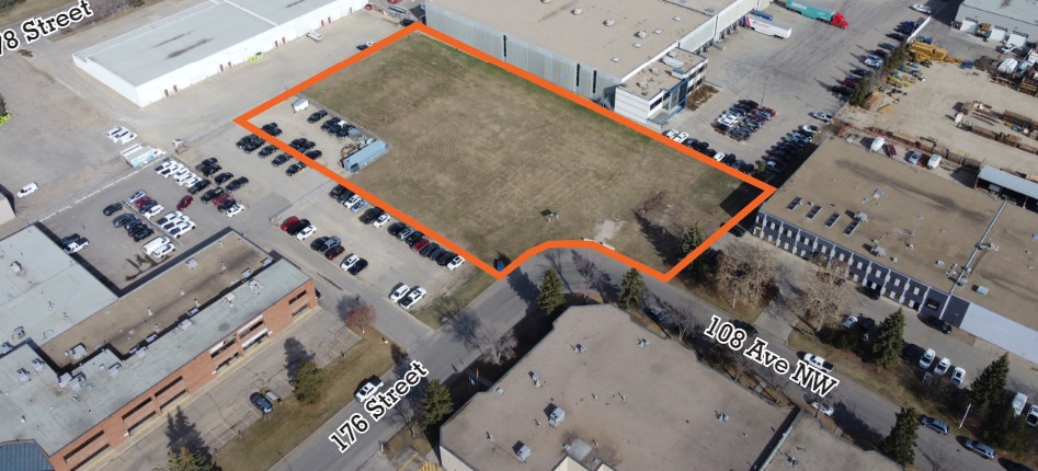 17604 108 Av NW, Edmonton, AB à vendre Aérien– Image 1 sur 3
