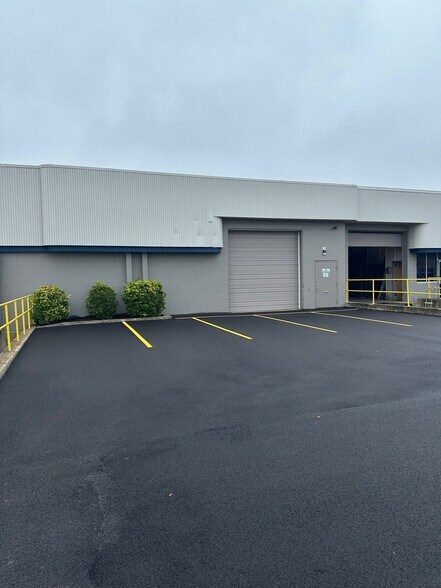 91-101 Benbro Dr, Cheektowaga, NY à louer - Photo de l’immeuble – Image 3 sur 12