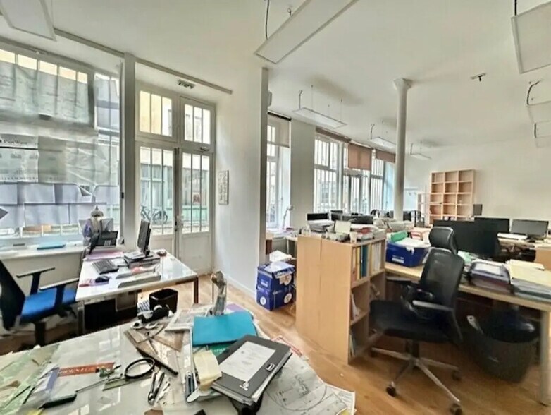 2 Rue De La Roquette, Paris à louer - Photo de l’immeuble – Image 2 sur 5