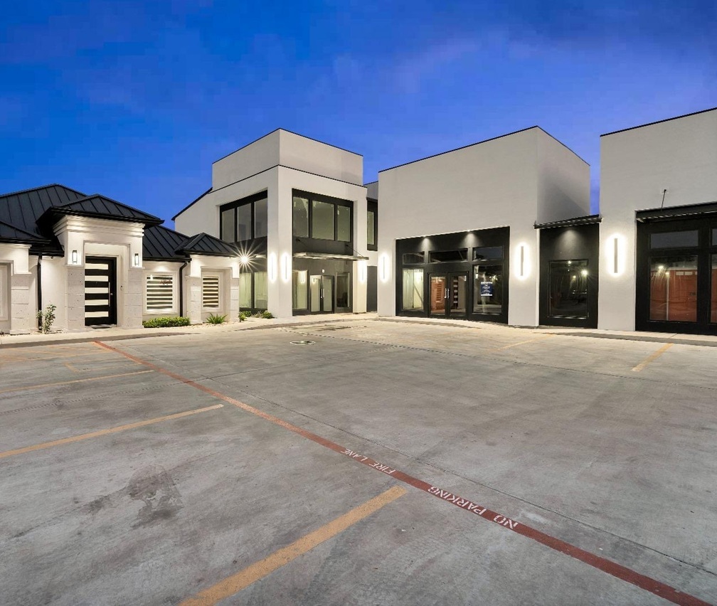 4414 S Raul Longoria Rd, Edinburg, TX à louer Photo de l’immeuble– Image 1 sur 10