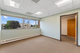 570 Asbury St, Saint Paul, MN à louer Photo intérieure– Image 1 sur 4