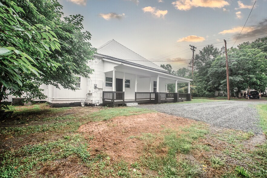 707 W Phifer St, Monroe, NC à vendre - Photo de l’immeuble – Image 3 sur 26
