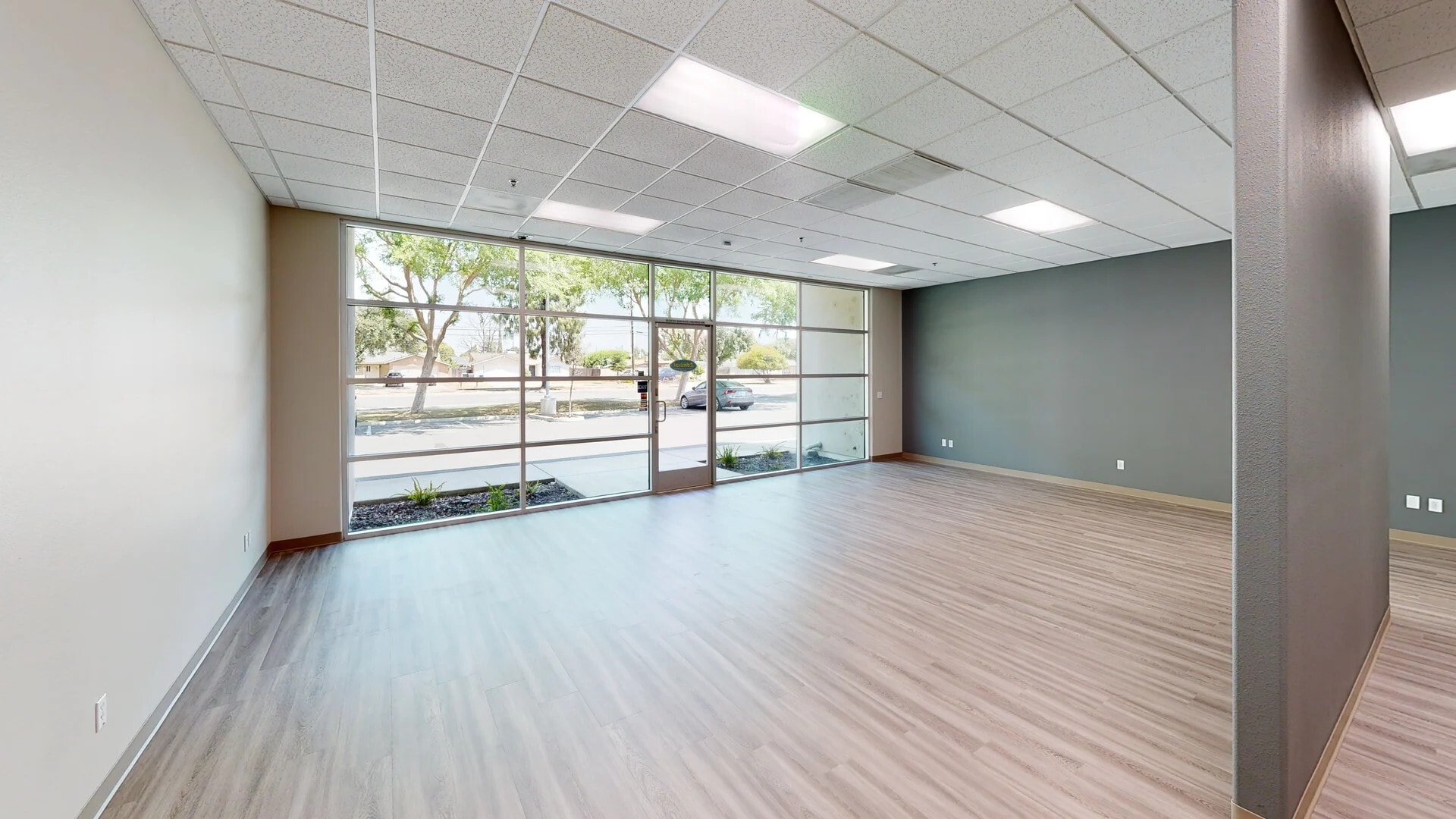 5850 E Shields Ave, Fresno, CA à louer Photo intérieure– Image 1 sur 5