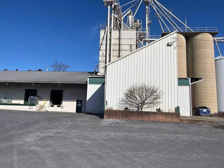 100 John St, Westminster, MD à louer - Photo de l’immeuble – Image 1 sur 5