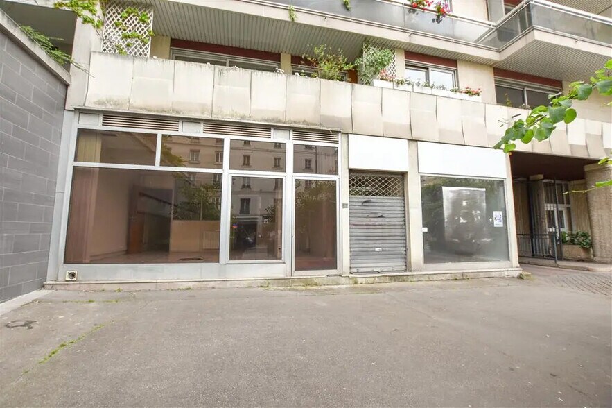 Local commercial dans Paris à louer - Photo de l’immeuble – Image 1 sur 9