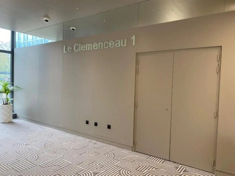 205 Avenue Georges Clemenceau, Nanterre à louer - Photo de l’immeuble – Image 3 sur 8
