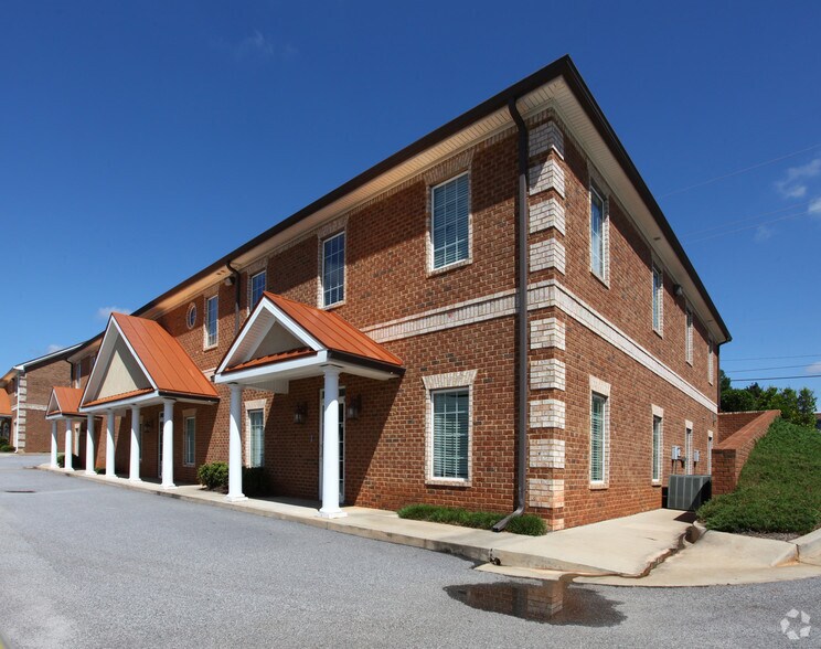380-390 Racetrack Rd, McDonough, GA à vendre - Photo de l’immeuble – Image 2 sur 3