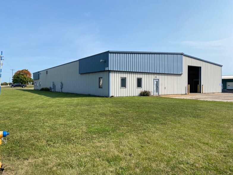 801 Prosper St, De Pere, WI à louer - Photo de l’immeuble – Image 1 sur 7