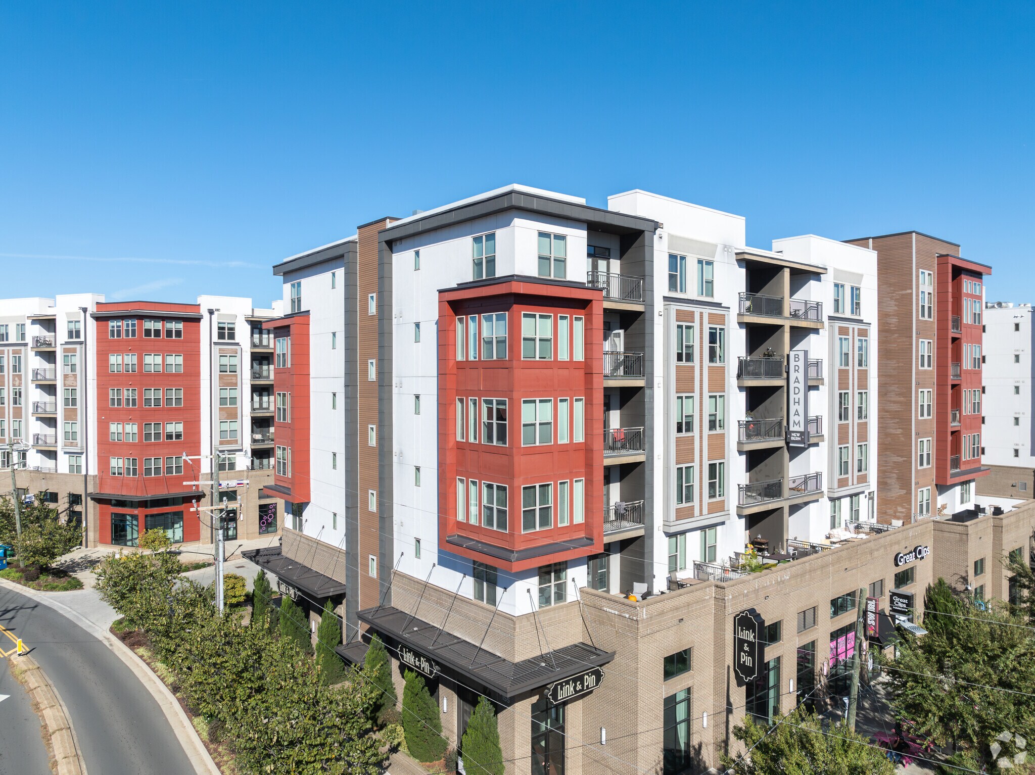 145 New Bern St, Charlotte, NC à louer Photo principale– Image 1 sur 68