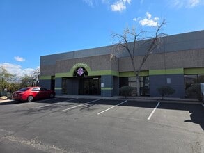 1603 S Eastside Loop, Tucson, AZ à louer Photo intérieure– Image 2 sur 2