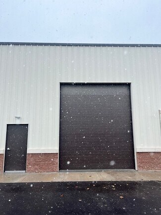 Plus de détails pour 1419 Winchester Way, Altoona, WI - Local d'activités à louer