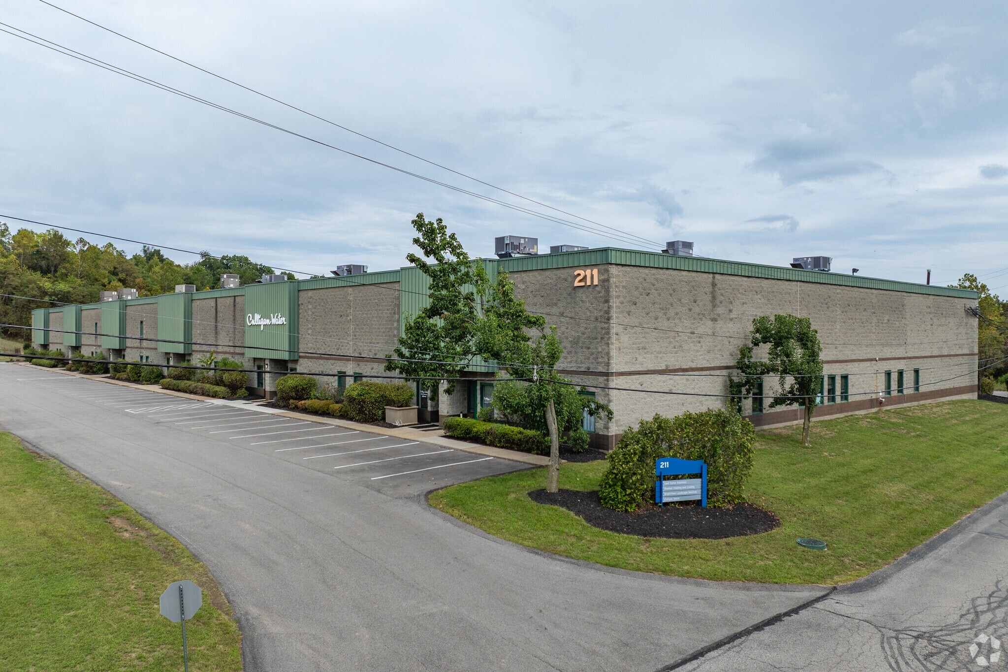 211 Overlook Dr, Sewickley, PA à louer Photo principale– Image 1 sur 5