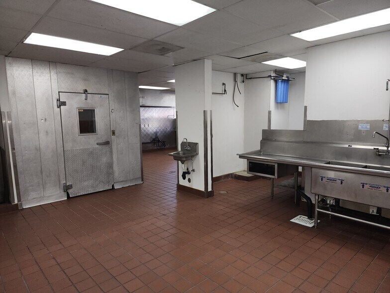 12204 N Division St, Spokane, WA à louer - Photo intérieure – Image 3 sur 7