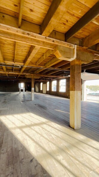 741 Price Ave, Lexington, KY à louer - Vidéo sur l’annonce professionnelle – Image 2 sur 11