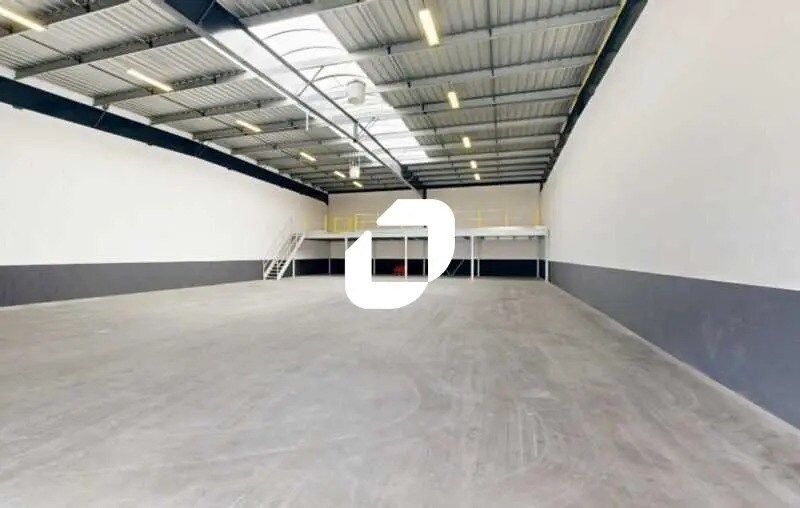 Local d’activités dans Bezons à louer Photo intérieure– Image 1 sur 9