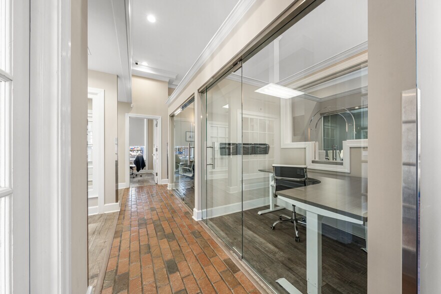 2121 Guess Rd, Durham, NC à vendre - Photo intérieure – Image 3 sur 19