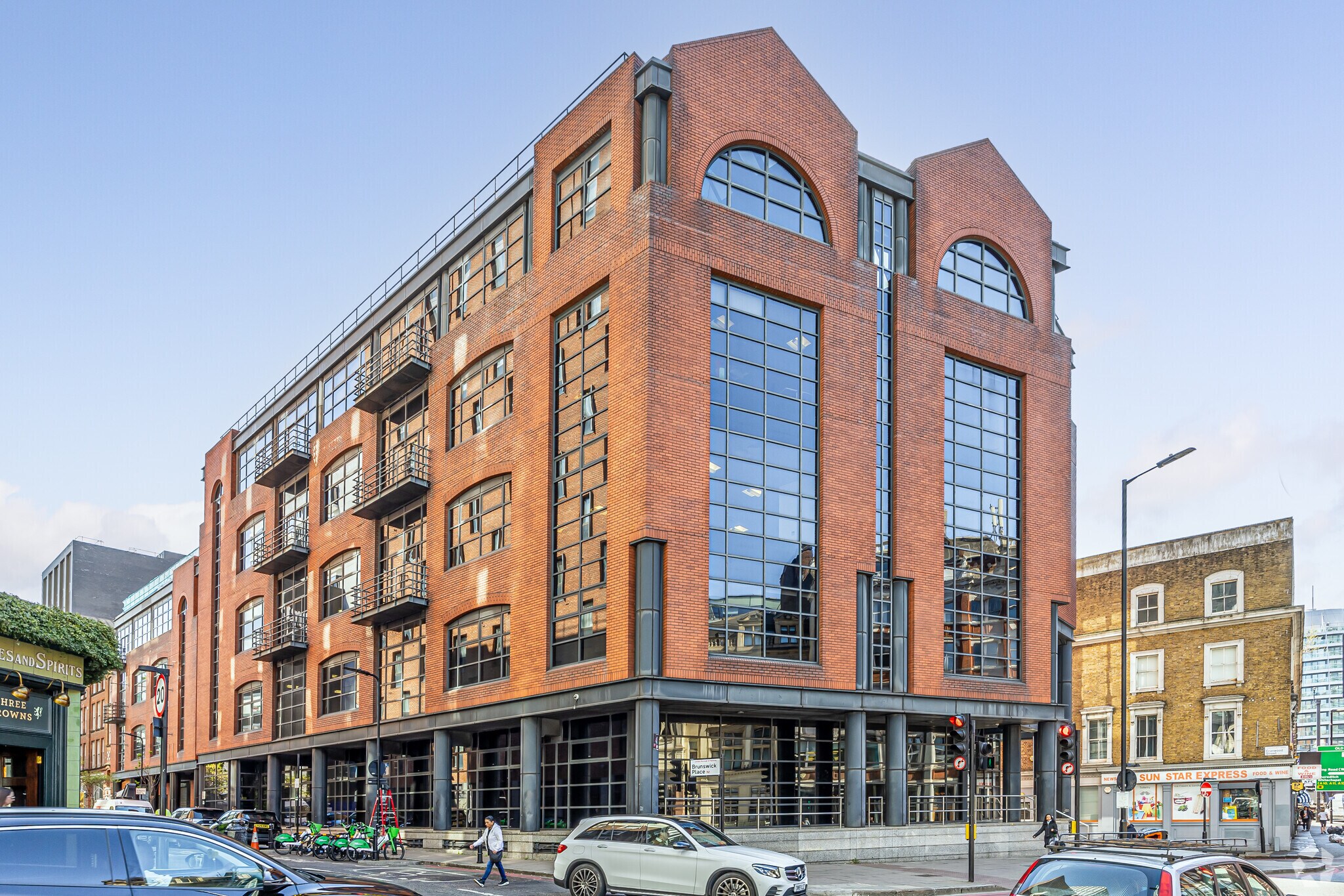 5-6 Cranwood St, Londres à louer Photo de l’immeuble– Image 1 sur 8