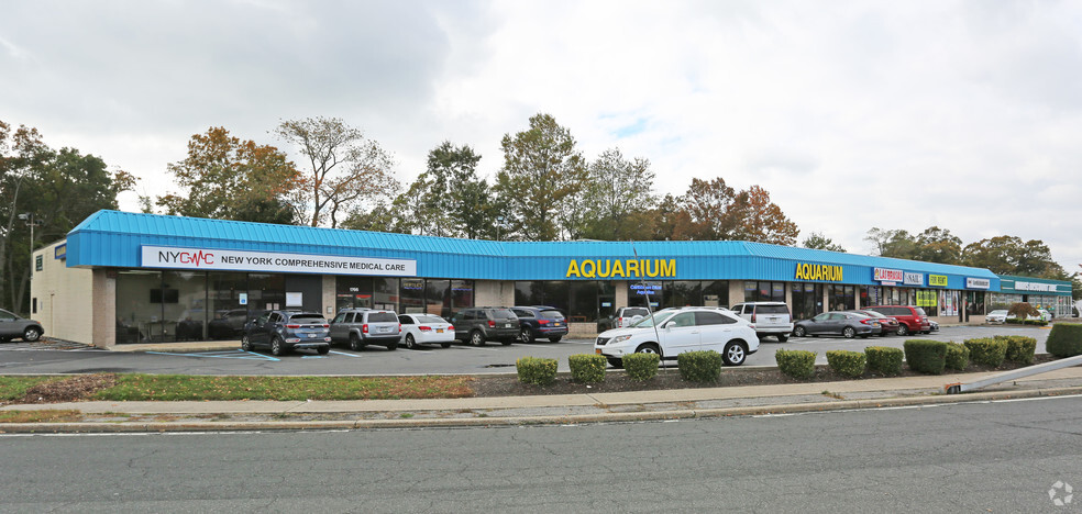 1746-1766 Sunrise Hwy, Bay Shore, NY à louer - Photo de l’immeuble – Image 2 sur 3