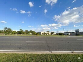 Plus de détails pour 20800 Groesbeck Hwy, Warren, MI - Terrain à louer