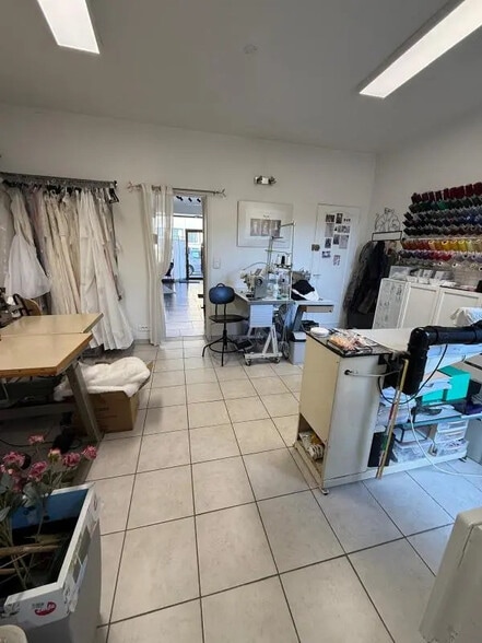 Local commercial dans Breteuil à vendre - Photo intérieure – Image 2 sur 2