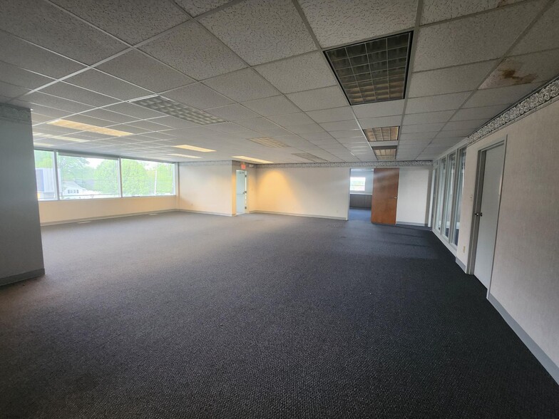 2600 Zion Rd, Henderson, KY à vendre - Photo intérieure – Image 3 sur 23