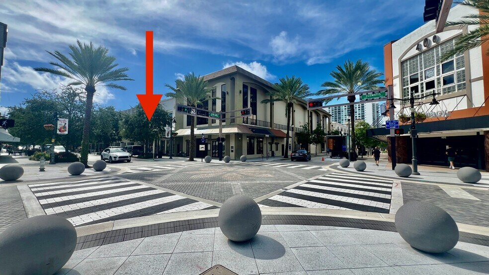 330 Clematis St, West Palm Beach, FL à vendre - Photo de l’immeuble – Image 1 sur 34
