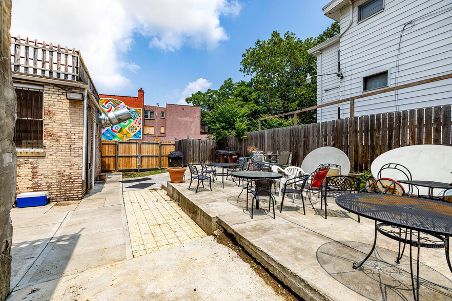 3550 Montgomery Rd, Cincinnati, OH à louer - Photo de l’immeuble – Image 3 sur 4